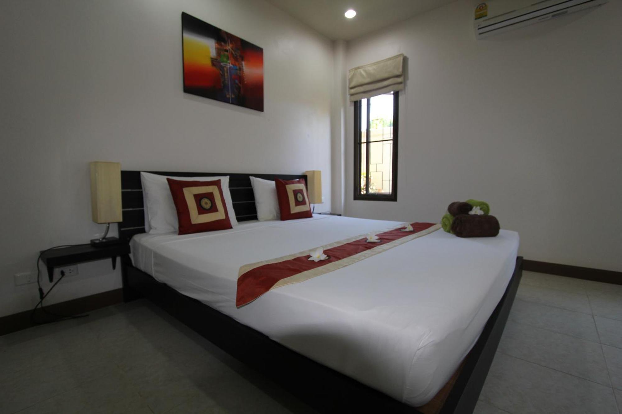 Babylon Pool Villas Nai Harn Rom bilde