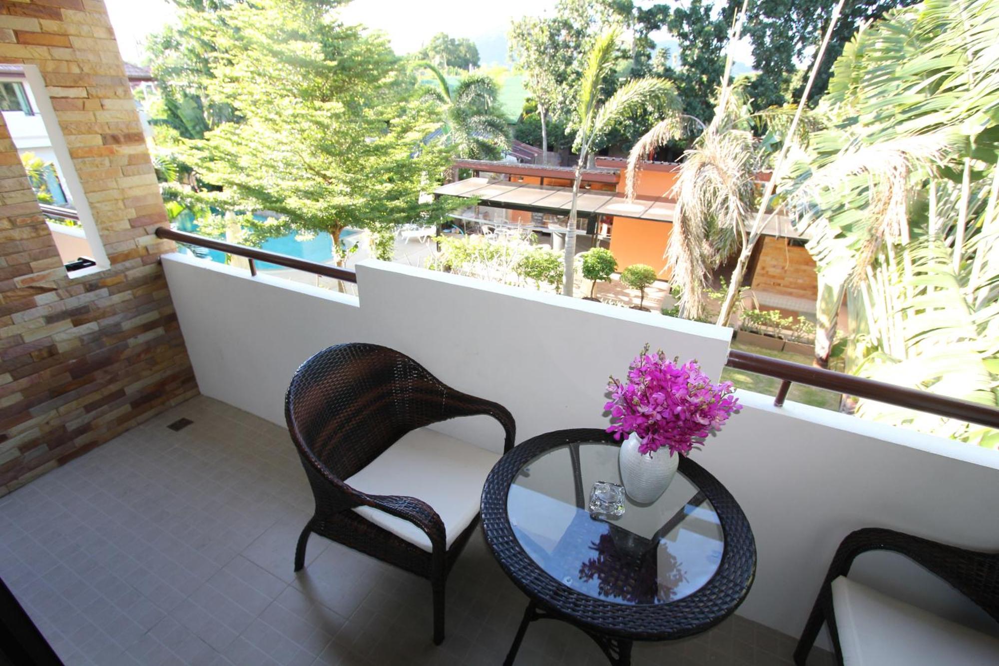 Babylon Pool Villas Nai Harn Rom bilde