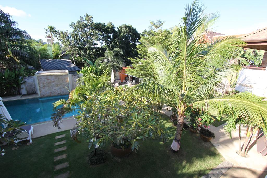 Babylon Pool Villas Nai Harn Eksteriør bilde