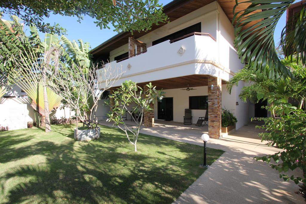 Babylon Pool Villas Nai Harn Eksteriør bilde