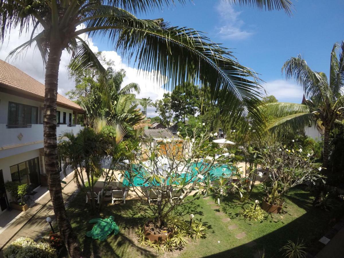 Babylon Pool Villas Nai Harn Eksteriør bilde